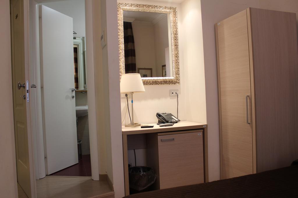 Booking House Roma Ngoại thất bức ảnh