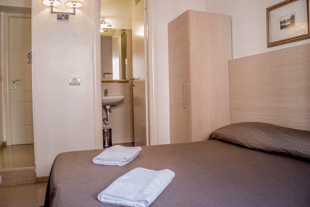 Booking House Roma Ngoại thất bức ảnh