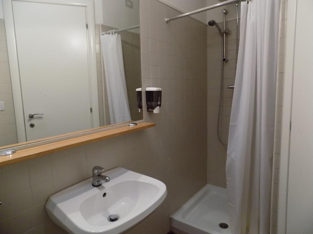 Booking House Roma Ngoại thất bức ảnh
