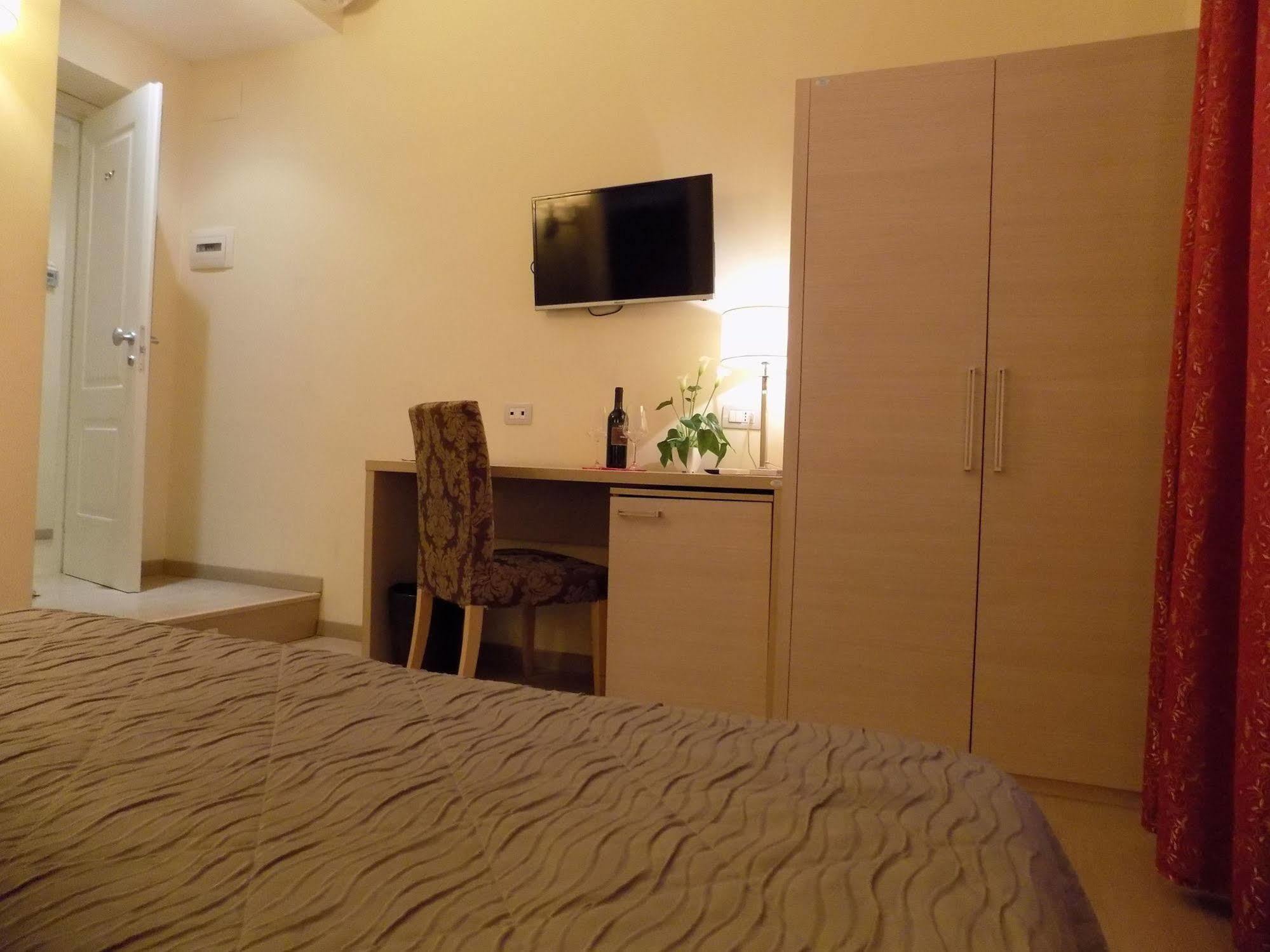 Booking House Roma Ngoại thất bức ảnh