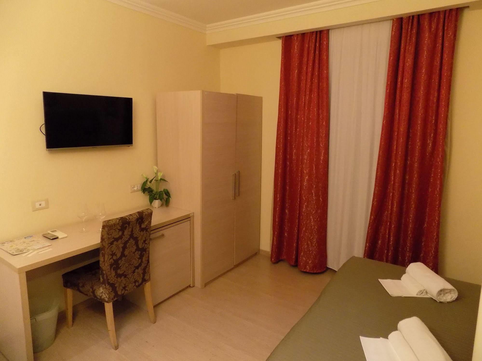 Booking House Roma Ngoại thất bức ảnh